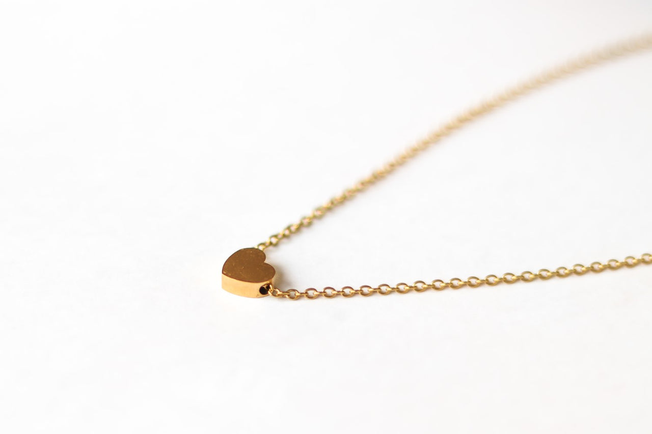 Goldene Herzkette, kleiner Herzperlenanhänger, Edelstahlkette, Brautjungferngeschenk für sie, minimalistisch, Layering-Halskette