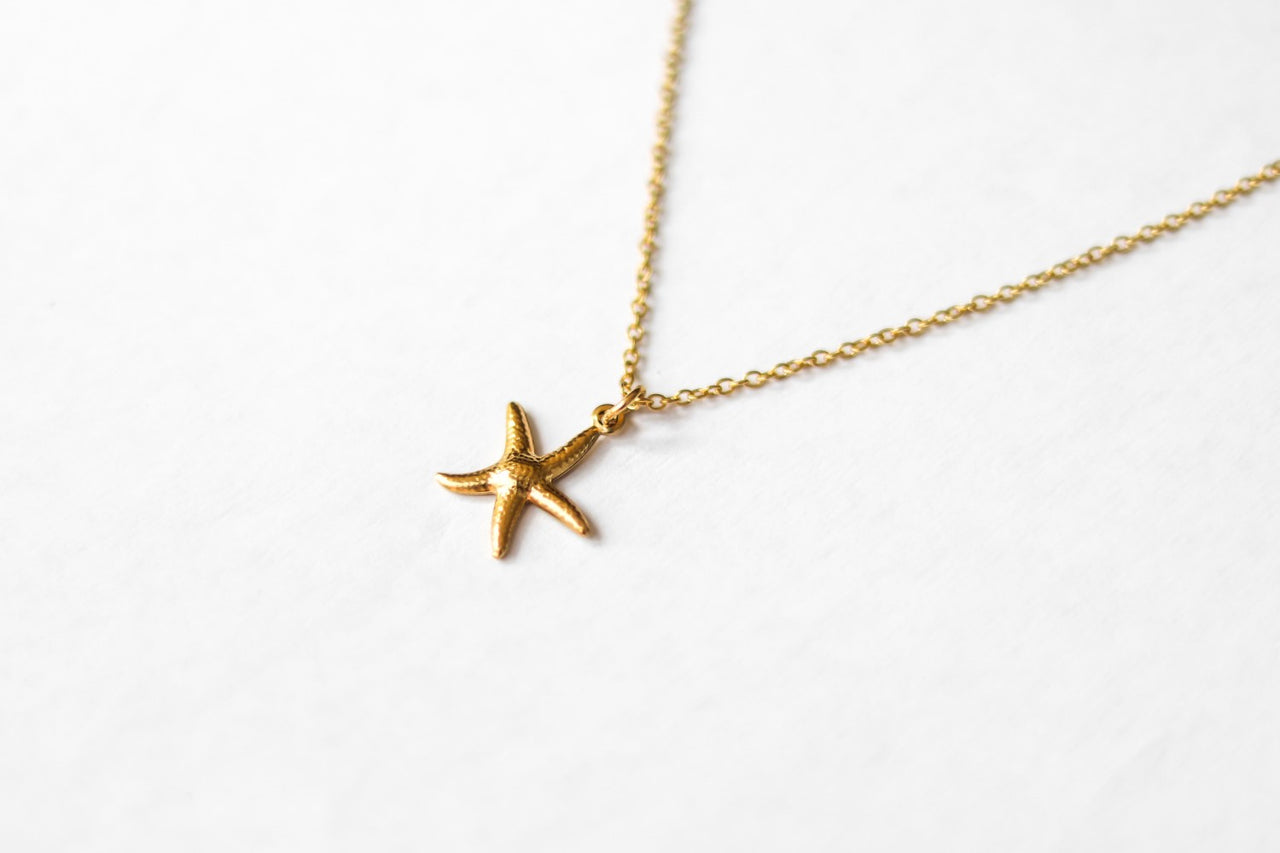 Goldene Seestern-Halskette, kleiner Anhänger, Edelstahlkette, Strand-Seestern, Brautjungfern-Geschenk für sie, minimalistisch, Layering