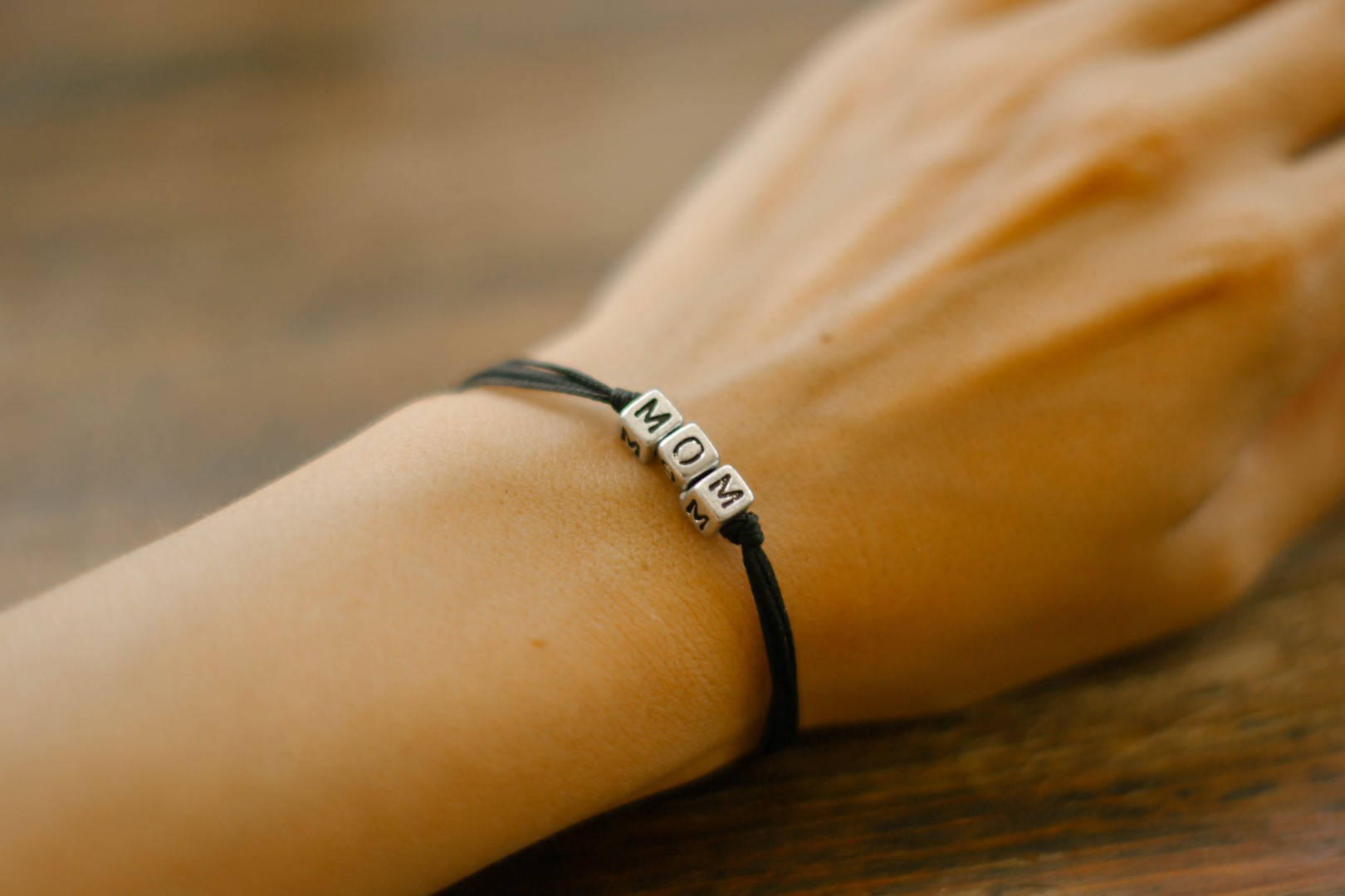 Mom bracelet, silver tone letter cubes with the word MOM, mother