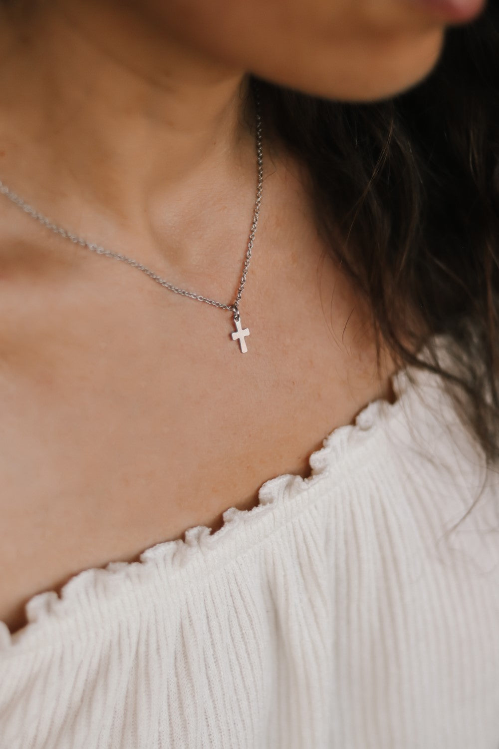 Kreuzhalskette, Damenhalskette mit silbernem Kreuzanhänger, christlich-katholischer Schmuck, wasserfeste Kette, Geschenk für sie, anpassbare Größe, Mädchen