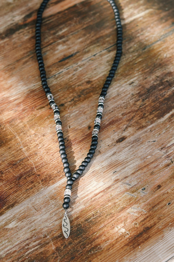 Mala beads necklace for men, Black Beaded necklace, men's necklace with Vein Agate beads, waves pendant, gift for him, surfer necklace