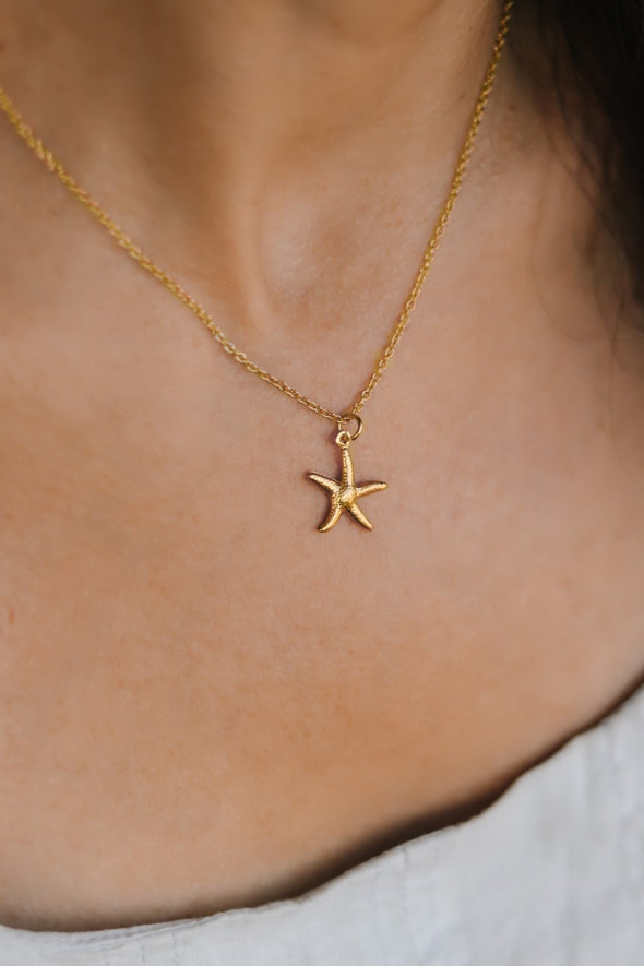 Goldene Seestern-Halskette, kleiner Anhänger, Edelstahlkette, Strand-Seestern, Brautjungfern-Geschenk für sie, minimalistisch, Layering