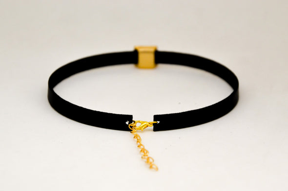 Choker necklace with a gold pyramid bead - shani-adi-jewerly