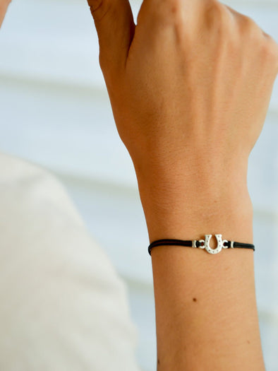 Women bracelet with silver tone Horseshoe charm - shani-adi-jewerly
