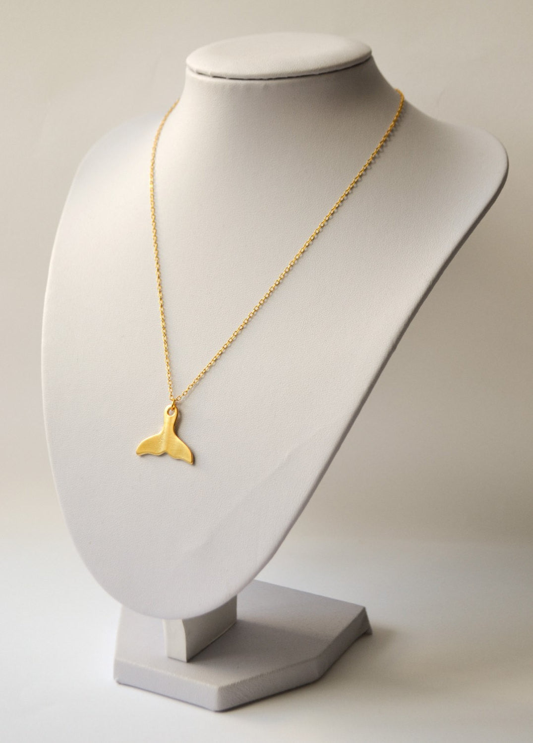 14kt Gold Whale Tail Pendant – Prentice Gallery