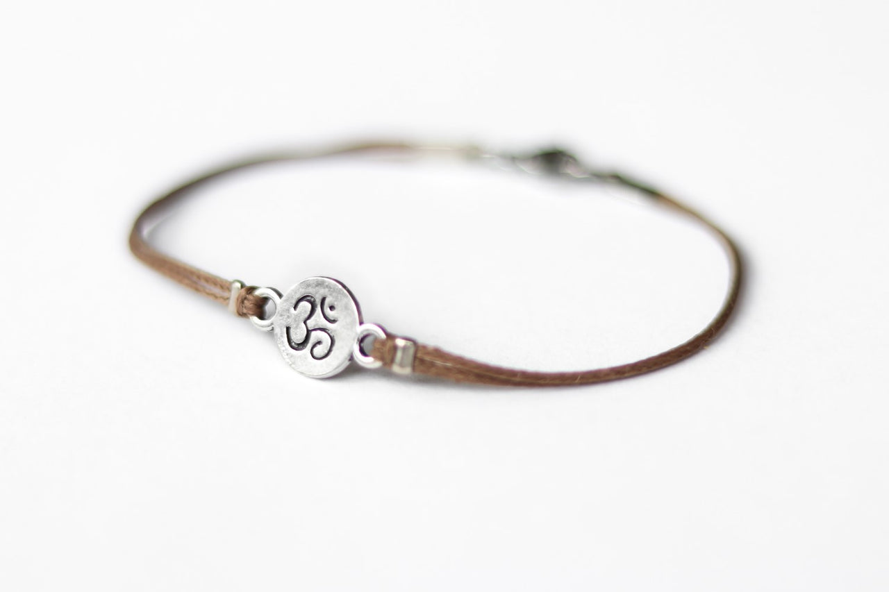 OM-Armband, Damenarmband, personalisiertes Geschenk für sie, braunes Yoga-Armband, verstellbar