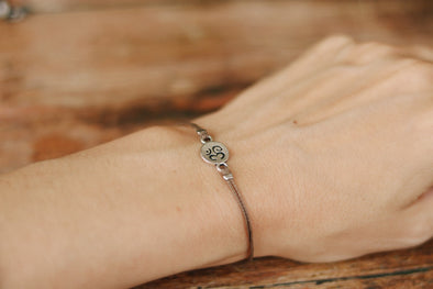 OM-Armband, Damenarmband, personalisiertes Geschenk für sie, braunes Yoga-Armband, verstellbar