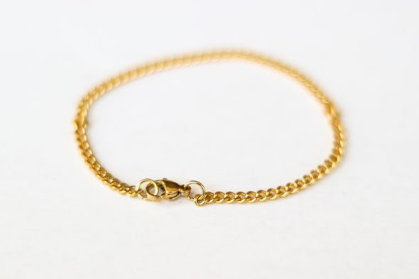 Gold bracelet, dainty gold tone stainless steel chain bracelet, waterproof bracelet